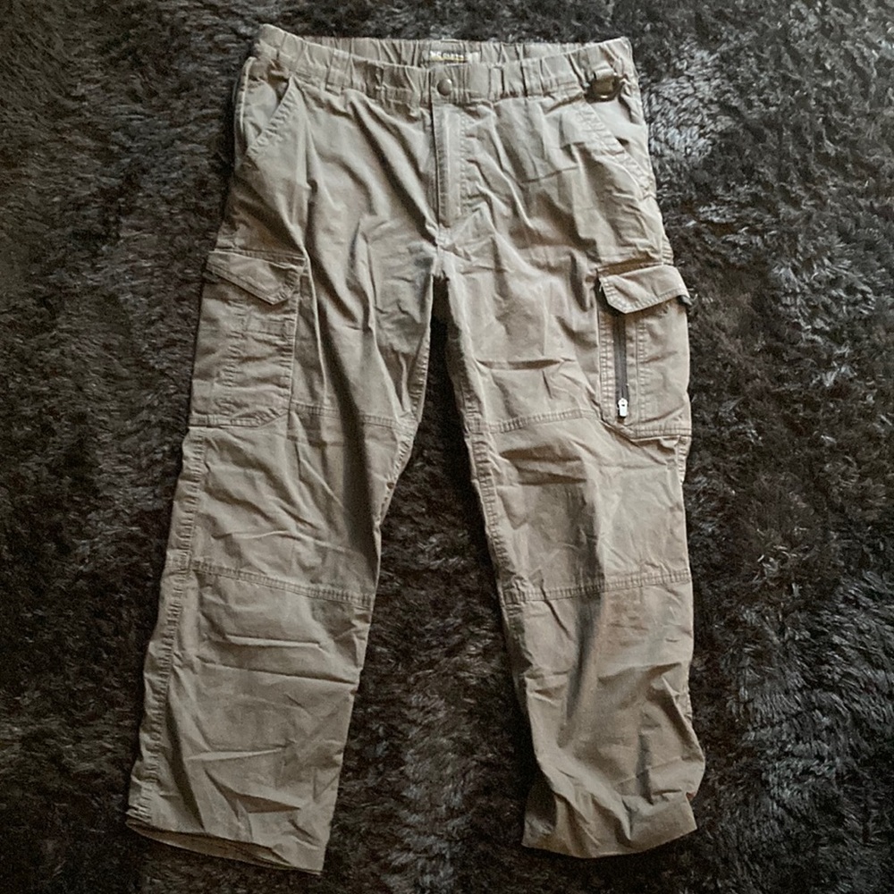 BC clothing, dark green cargo pants, 32in waist